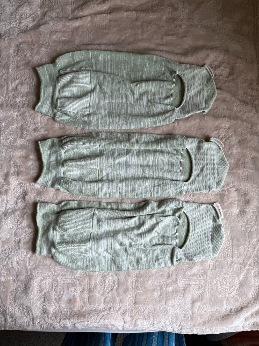 NWOT swaddelini size small bamboo swaddle